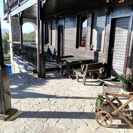 Trifon Zarezan Family Hotel Glavatartsi Buitenkant foto