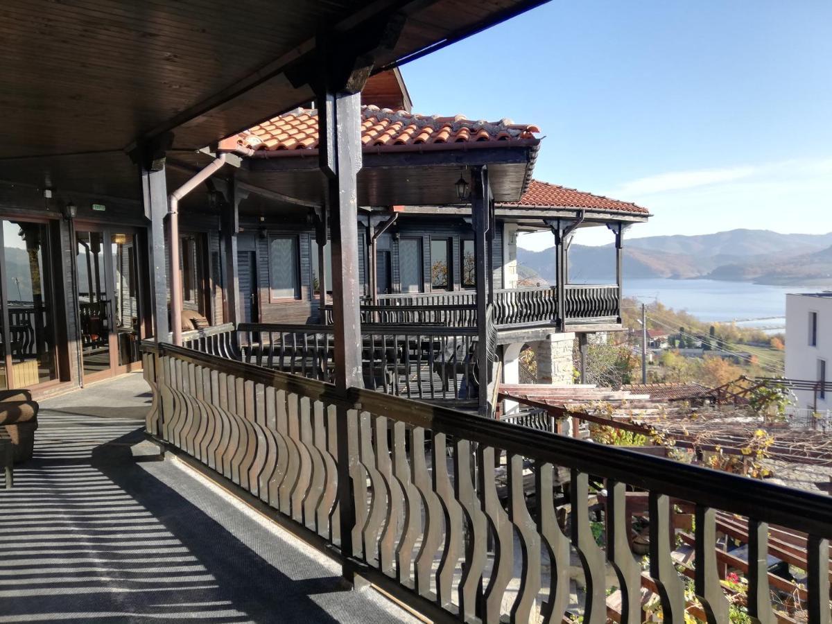 Trifon Zarezan Family Hotel Glavatartsi Buitenkant foto