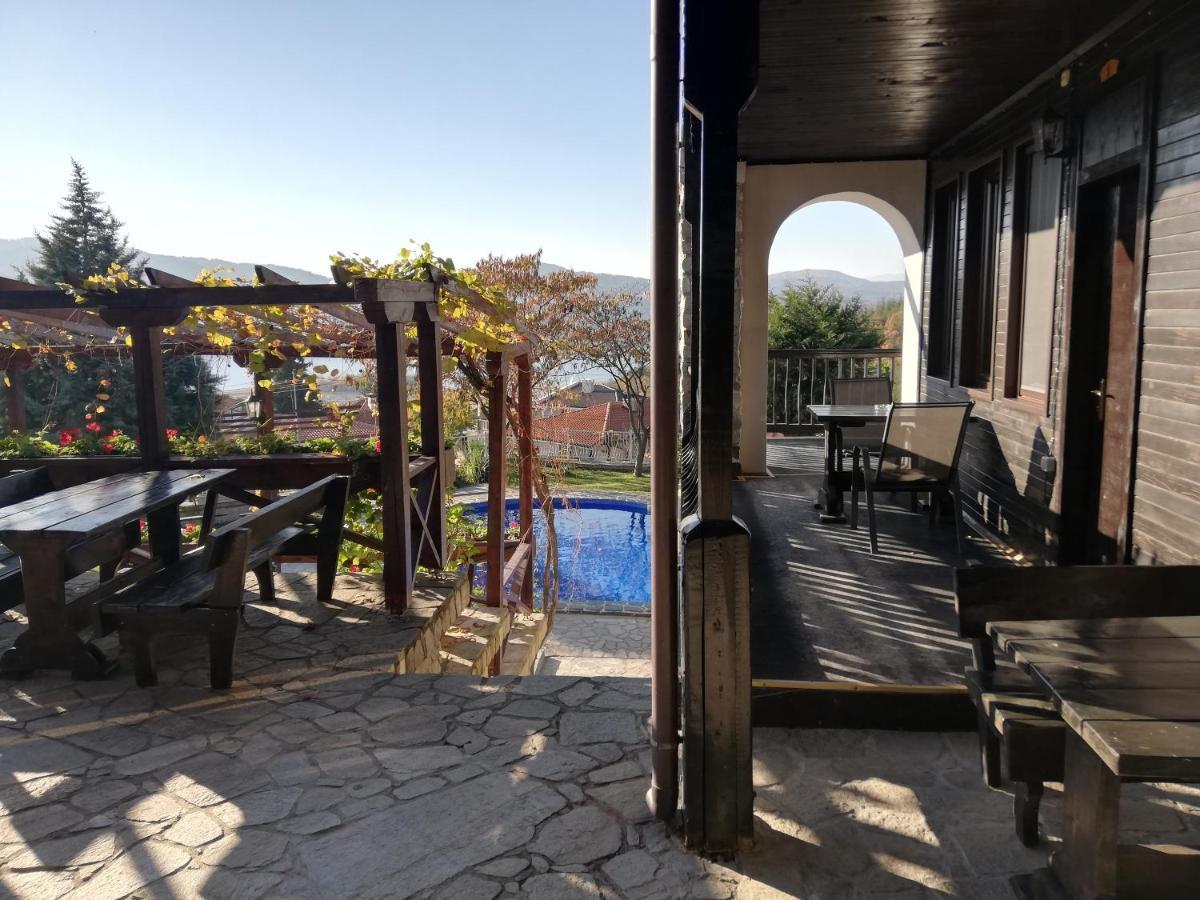 Trifon Zarezan Family Hotel Glavatartsi Buitenkant foto