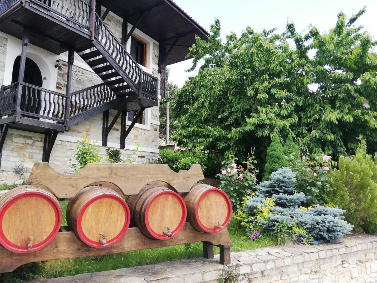 Trifon Zarezan Family Hotel Glavatartsi Buitenkant foto