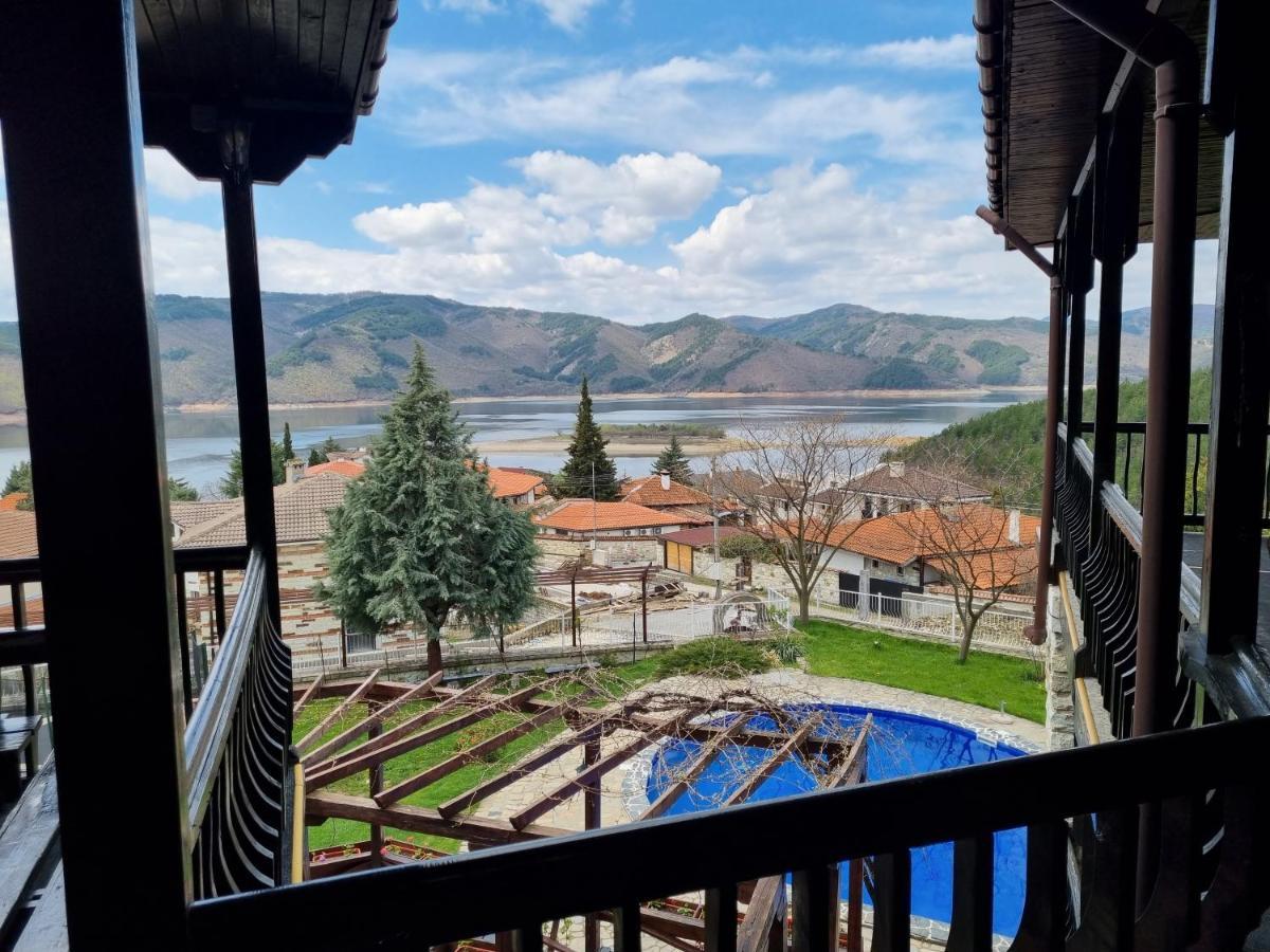 Trifon Zarezan Family Hotel Glavatartsi Buitenkant foto