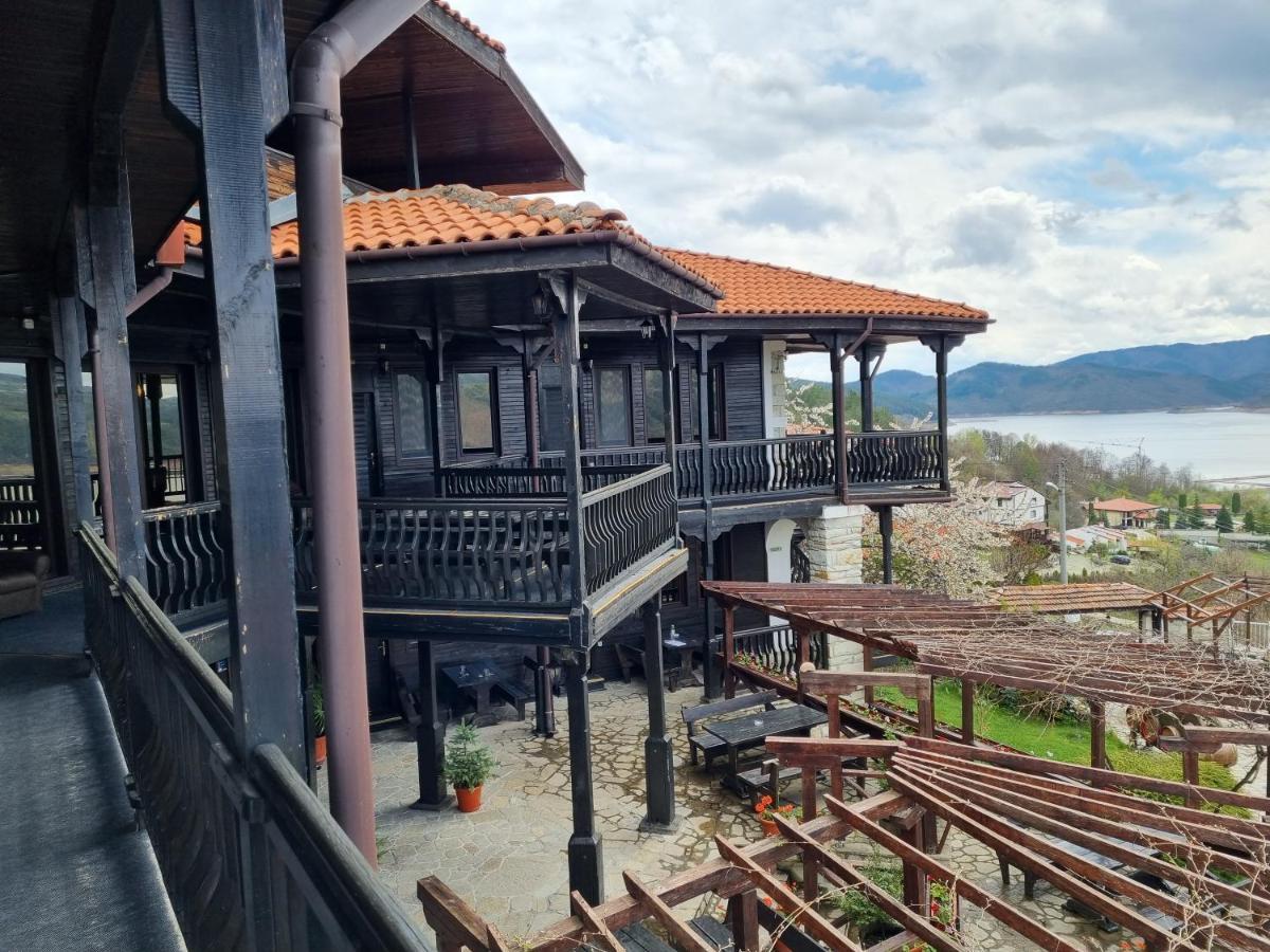 Trifon Zarezan Family Hotel Glavatartsi Buitenkant foto