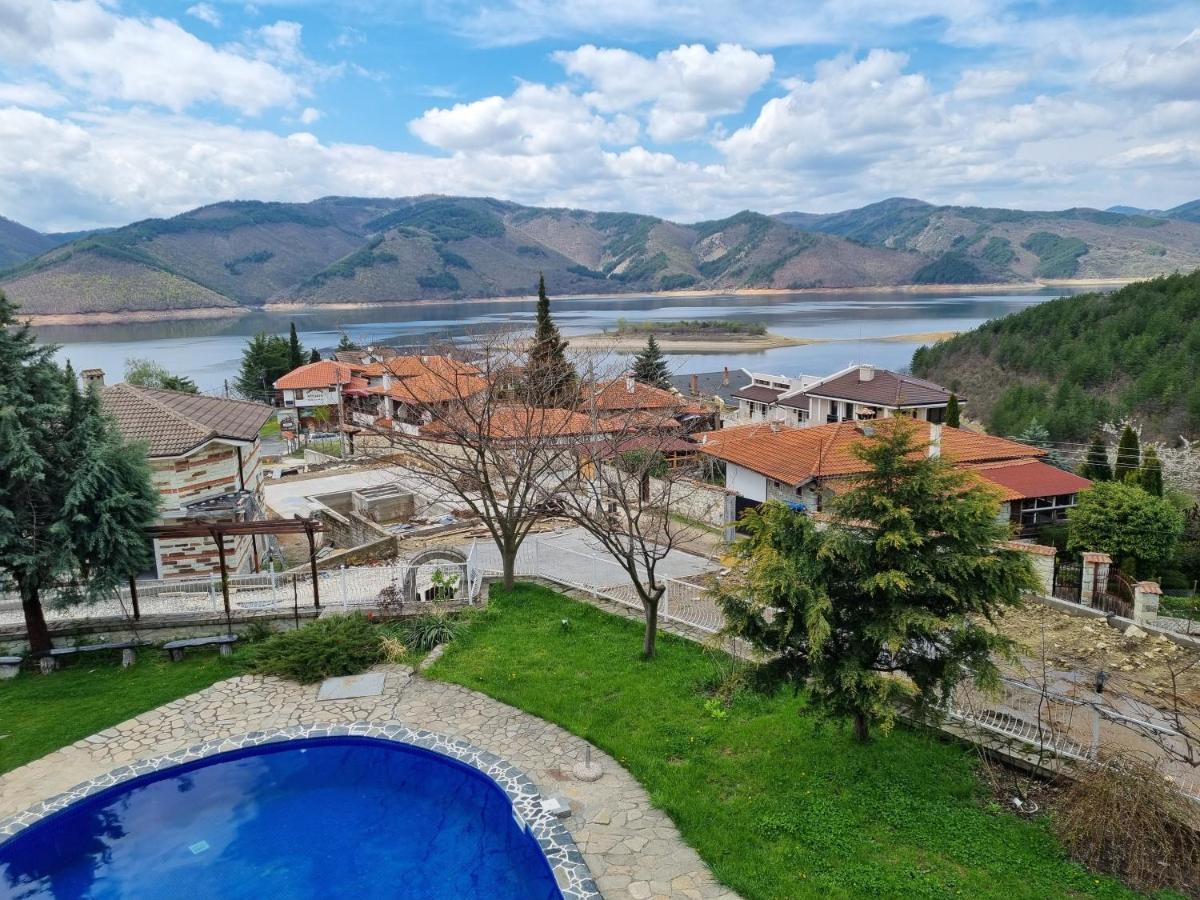 Trifon Zarezan Family Hotel Glavatartsi Buitenkant foto