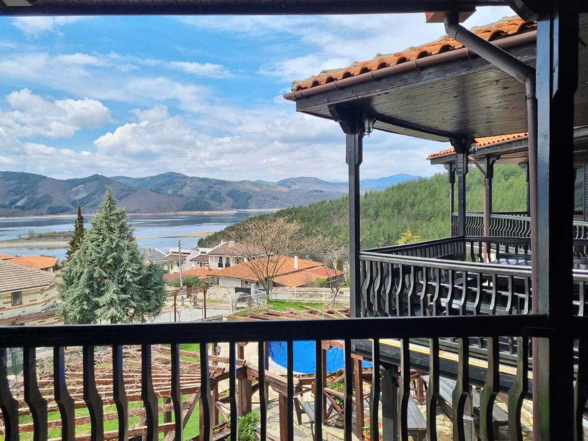 Trifon Zarezan Family Hotel Glavatartsi Buitenkant foto