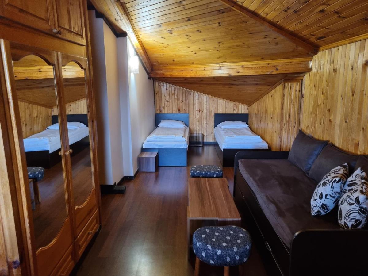 Trifon Zarezan Family Hotel Glavatartsi Buitenkant foto