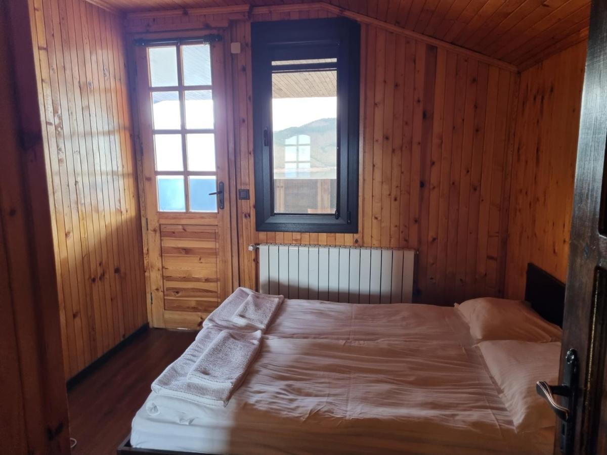Trifon Zarezan Family Hotel Glavatartsi Buitenkant foto