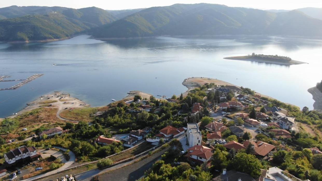 Trifon Zarezan Family Hotel Glavatartsi Buitenkant foto